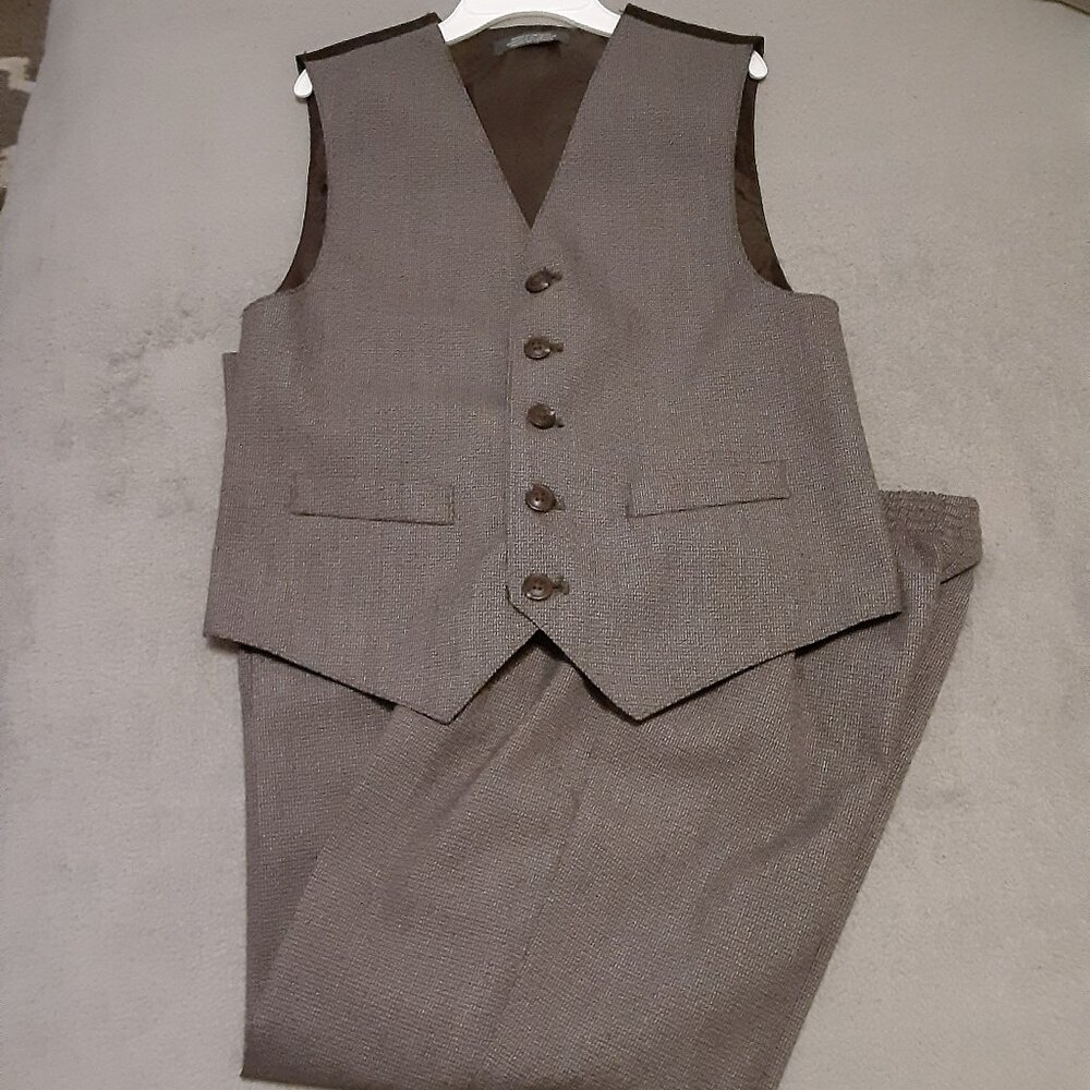 Lil Boys Van Heusen 2 pc Vest Suit Size 8